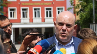 Освен за теч, разследват и финансови нарушения във "Военна информация"