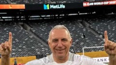  Христо Стоичков участва в мач на легендите