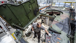 Rheinmetall планира през 2024 г да достави на Украйна стотици