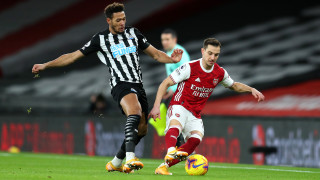 Арсенал 0 0 Нюкясъл Юнайтед 7′ Играта е много