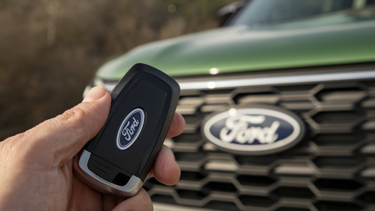 Ford изтегля близо 700 000 автомобила в САЩ заради риск от пожар