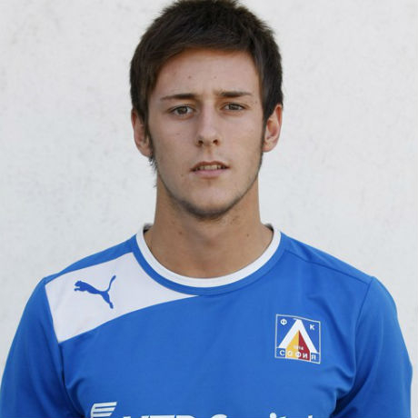 Юноша на Левски избяга от Спартак (Пл) и стана "шейх"