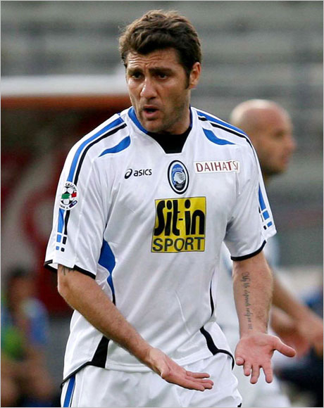 Кристиан Виери посрещнат "на нож" от тифозите на Аталанта