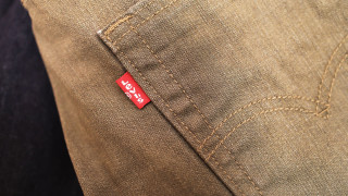 Защо шефът на Levi’s не е прал дънките си от 10 години