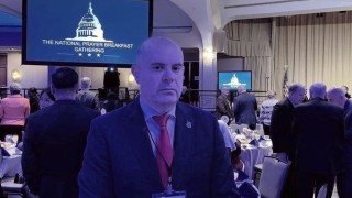 На страницата си във фейсбук прокуратурата публикува снимки от участието