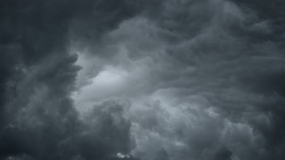 През нощта ще преобладава облачно време почти без валежи След