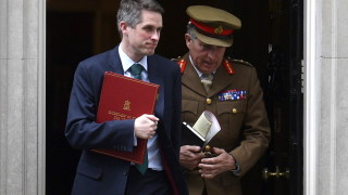 Лондон: Великобритания е в състояние на война заради кибератаките на Русия и Китай