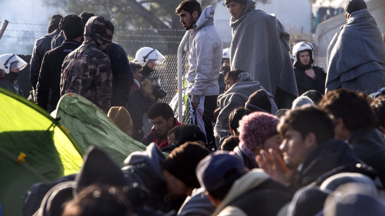 26 нелегални имигранти задържани до Ахтопол
