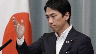 Японският министър на околната среда Шинджиро Коидзуми предупреди в понеделник