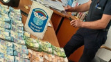  Митничари откриха недекларирана валута за над 1,7 млн. лв. в микробус 