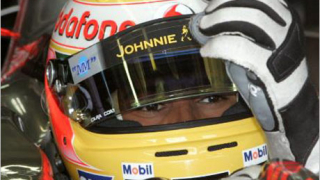 Пилотите на Макларън с диаманти по шлемовете си в Монако