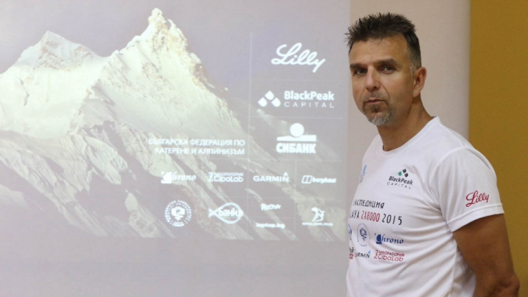 Украински алпинист намери изоставени палатката и спалния чувал на Боян Петров