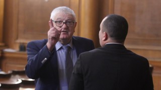 Депутатите подхванаха държавния бюджет за 2020 година Социалистът Петър Кънев