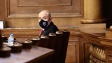 Гешев не се притеснява да разследва джуджета, десет малки негърчета и комикс герои