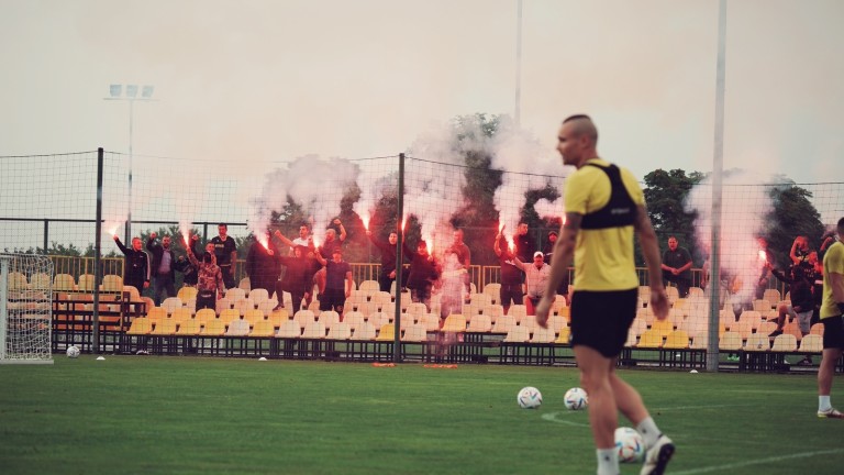 Феновете на Ботев (Пловдив) надъхаха отбора преди дербито с Локомотив.