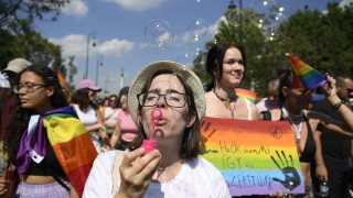 Хиляди взеха участие в гей парада в Будапеща