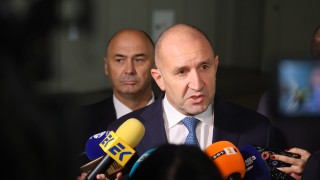 Настоящият Висш съдебен съвет нееднократно е демонстрирал че е подвластен