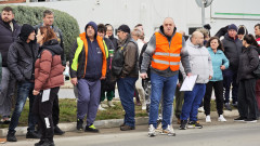 След катастрофата с две жертви: Стотици излязоха на протест в Нова Загора