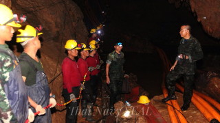 Илън Мъск праща екип инженери на помощ в Тайланд Специалистите