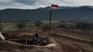Арменските военни съобщиха в петък че един войник е убит