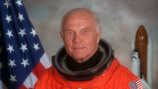 Почина бившият астронавт Джон Глен