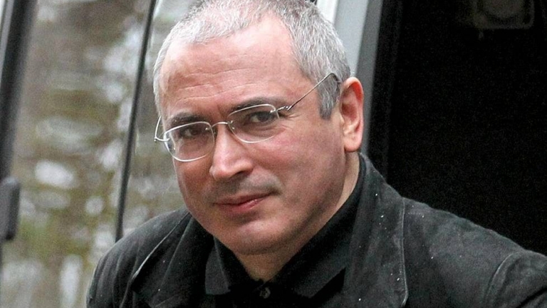 Бившият петролен олигарх Михаил Ходорковски, който е твърд критик на