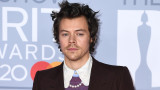 Хари Стайлс, наградите BRIT и Gucci тоалетът на изпълнителя