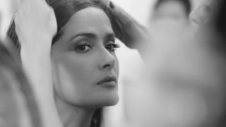 Напоследък в социалните мрежи са появи интересна тенденция звездите да