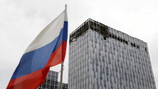 Два украински дрона са ударили два небостъргача в Москва където