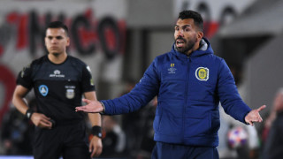 Бившият аржентински национал Карлос Тевес е бил хоспитализиран заради болки в