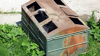 Намериха труп на мъж в контейнер за боклук в Пловдив