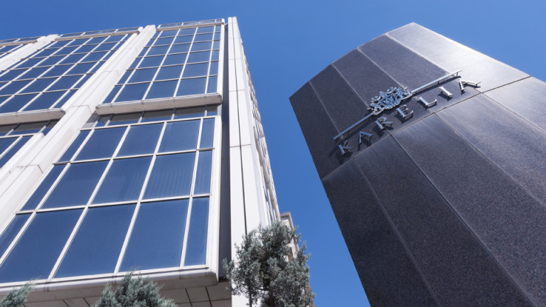 Над 18 милиарда къса за година: Кой е човекът зад една от най-известните марки цигари у нас?