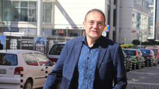Министърът на отбраната Тодор Тагарев е опасен за националната сигурност