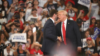 Кандидатът за президент Доналд Тръмп поздрави руския президент Владимир Путин