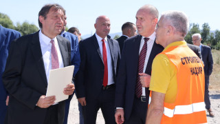 Радев чисти завещани сметки, за да не гаси стари пожари догодина