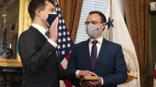 Министърът на транспорта на САЩе под 14 дневна карантина след като