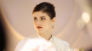 Александра Дадарио нахлу зрелищно в елита на Холивуд и днес