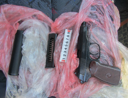 Работилница за оръжие откриха полицаите във вила край Казанлък