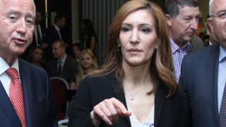 Ангелкова призова и туристи, и персонал да подават сигнали