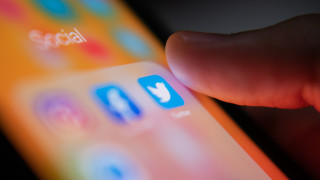 Туитър са изтрили повече от 170 000 профила за които