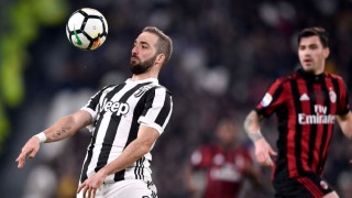 Ръководството на италианския хегемон Ювентус и агентът на Гонсало Игуаин