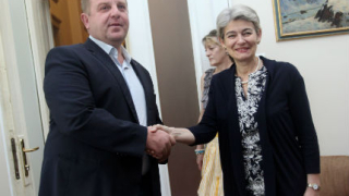 Единна българска позиция за подкрепа на Бокова за шеф на ООН иска Каракачанов