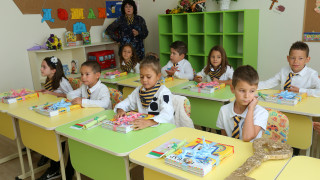 Средната учителска заплата може да доближи 2000 лева