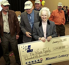 $254 млн. от лотария спечели 84-годишен американец