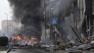Самолет с осем души на борда падна в Милано
