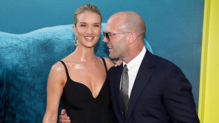 Джейсън Стейтъм и Роузи Хънтингтън Уиайтли са заедно от близо 10