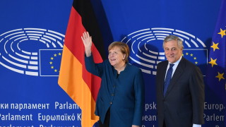 Канцлерът на Германия Ангела Меркел подкрепи плановете на френския лидер