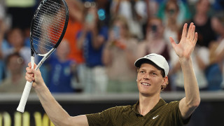 Яник Синер надделя над сънародника си Лучано Дардери с 6