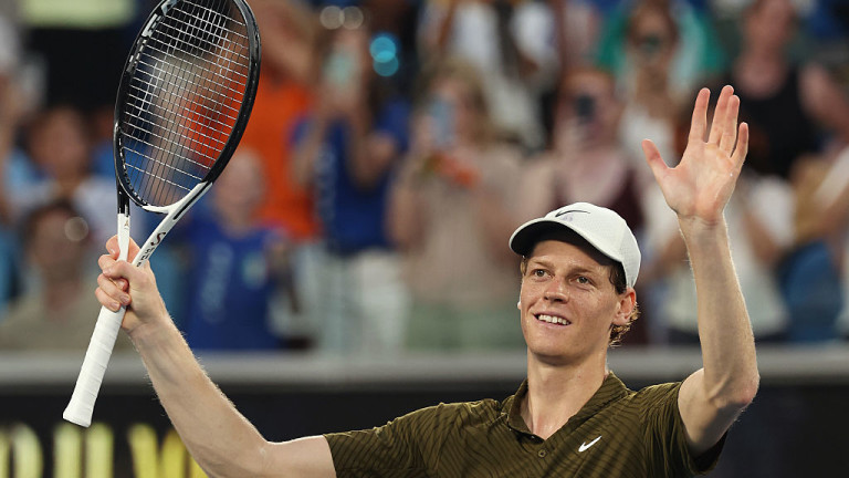 Яник Синер надделя над сънародника си Лучано Дардери с 6:1,