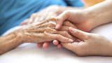  Неправителствени организации желае достъп до домовете за възрастни хора с деменция 